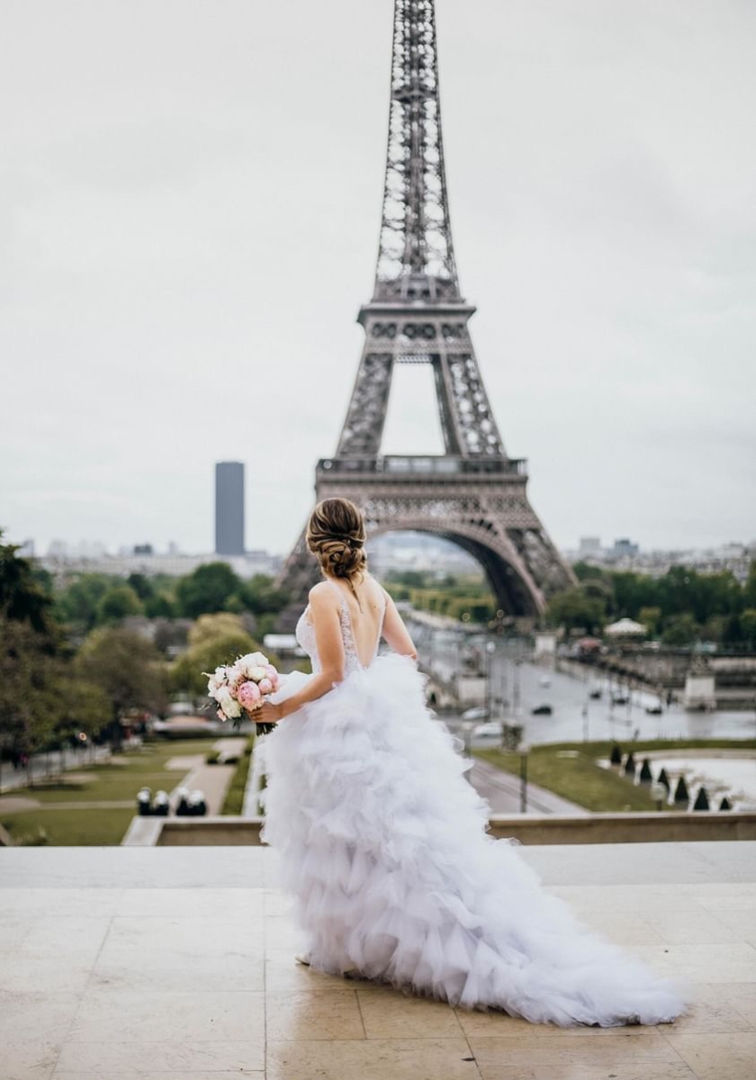 shooting mariage devant la tour eiffel