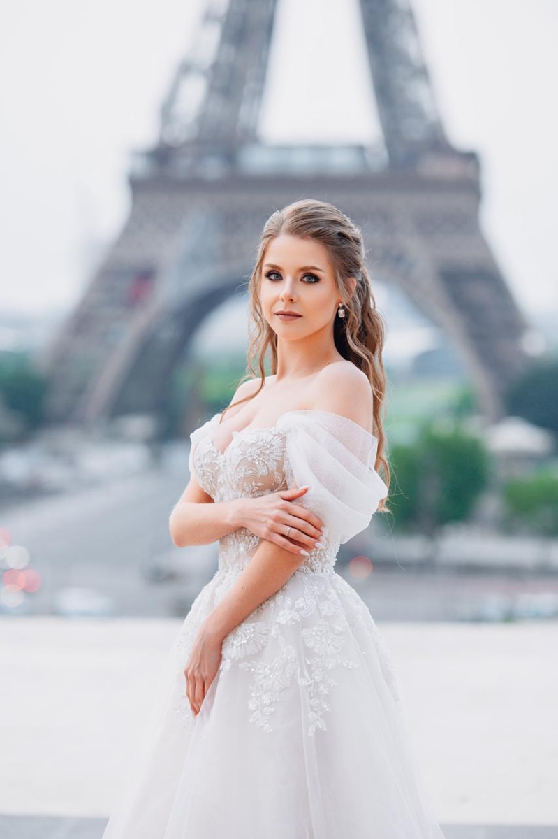 shooting photo à la tour eiffel, mariée parisienne