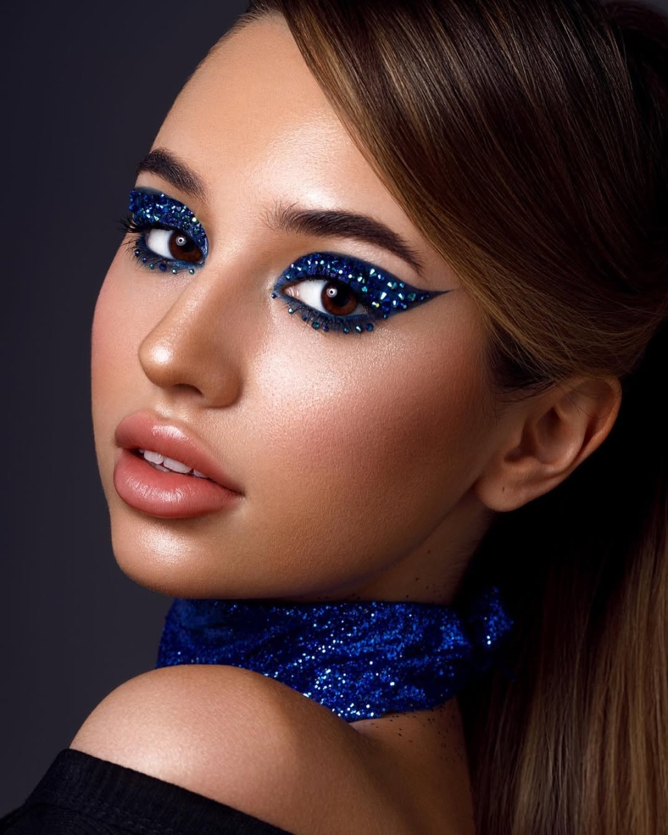 blue-makeup-paris-bogarni