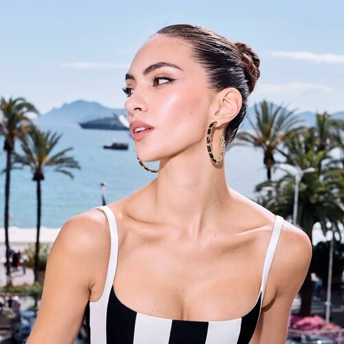 bogarni-agency-makeup-hair-artist-paris-sleek-bun-glam