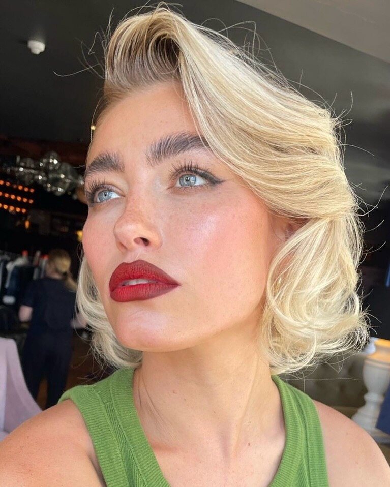bogarni-agency-paris-blonde-bob-red-lip-glam