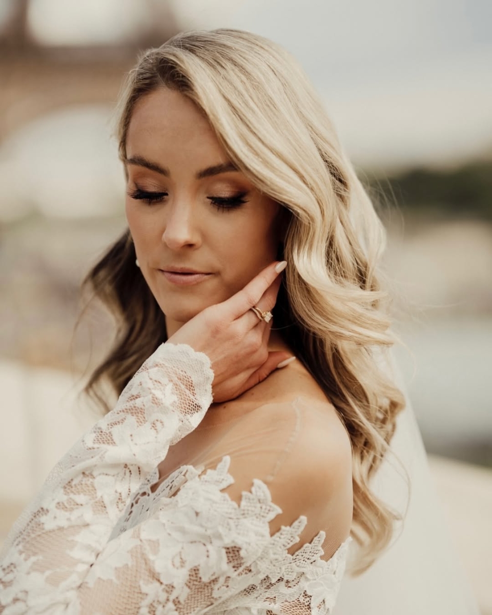 curls-hairstyle-paris-wedding-bogarni