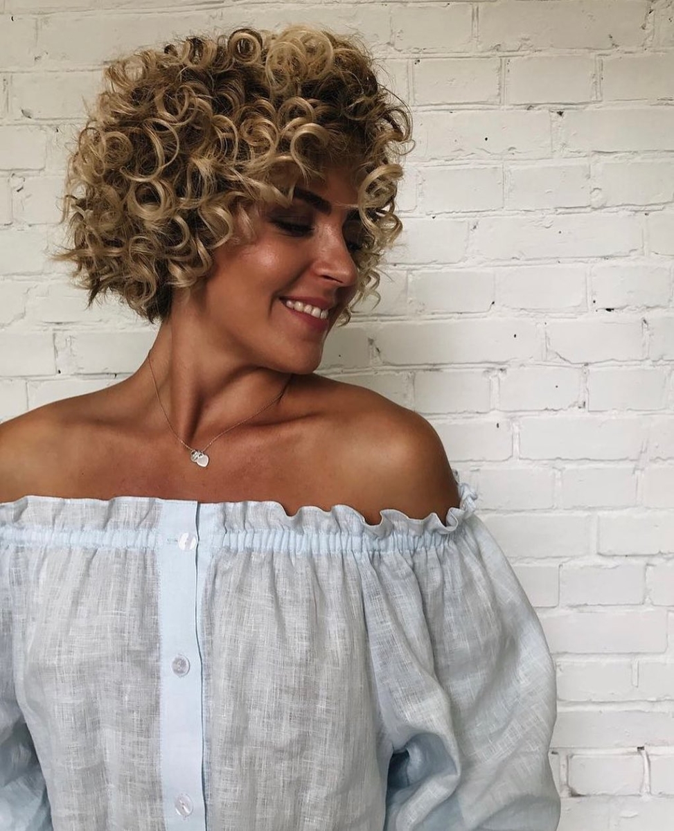 curly-hairstyle-paris-bogarni