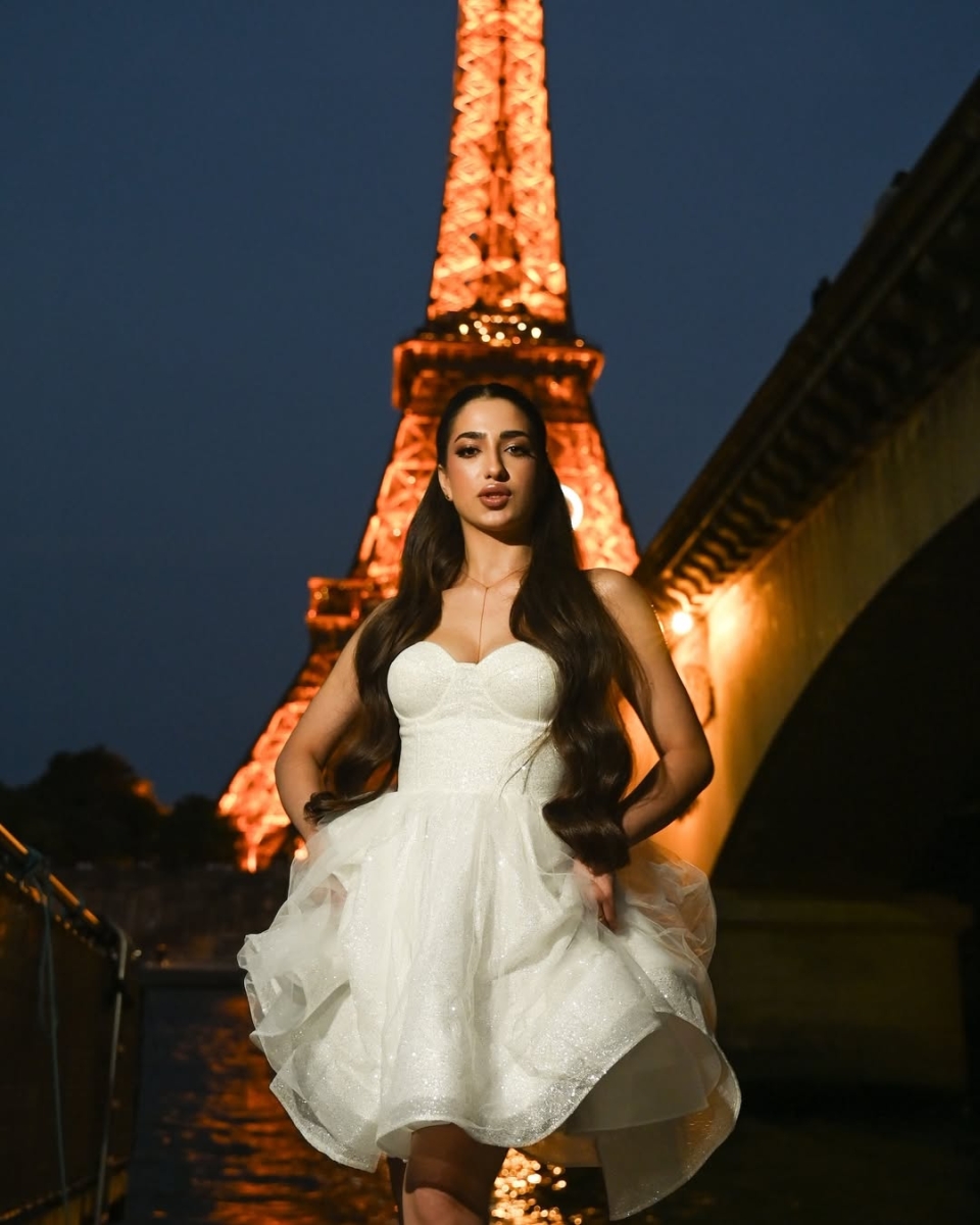 eiffel-tower-photoshoot-in-paris