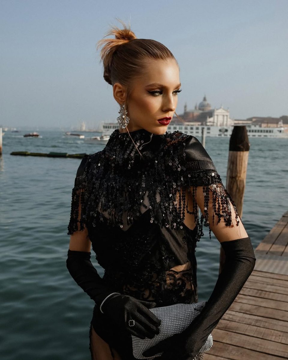 fashion-sleek-bun