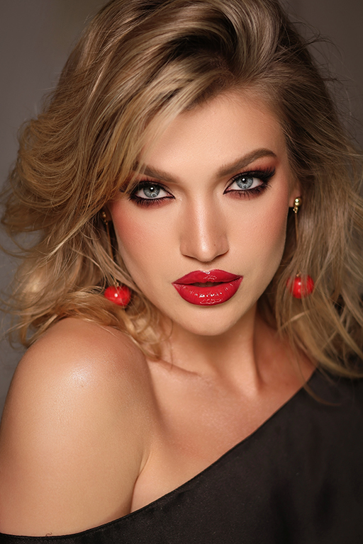 full-glam-makeup-in-paris