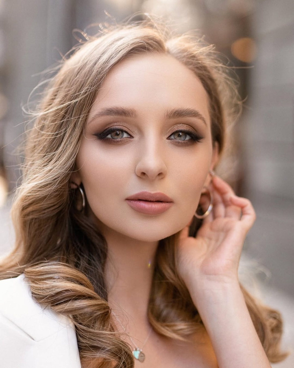 glam-makeup-in-paris-bogarni
