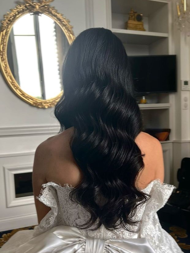hollywood-waves-on-long-hair-paris-bogarni
