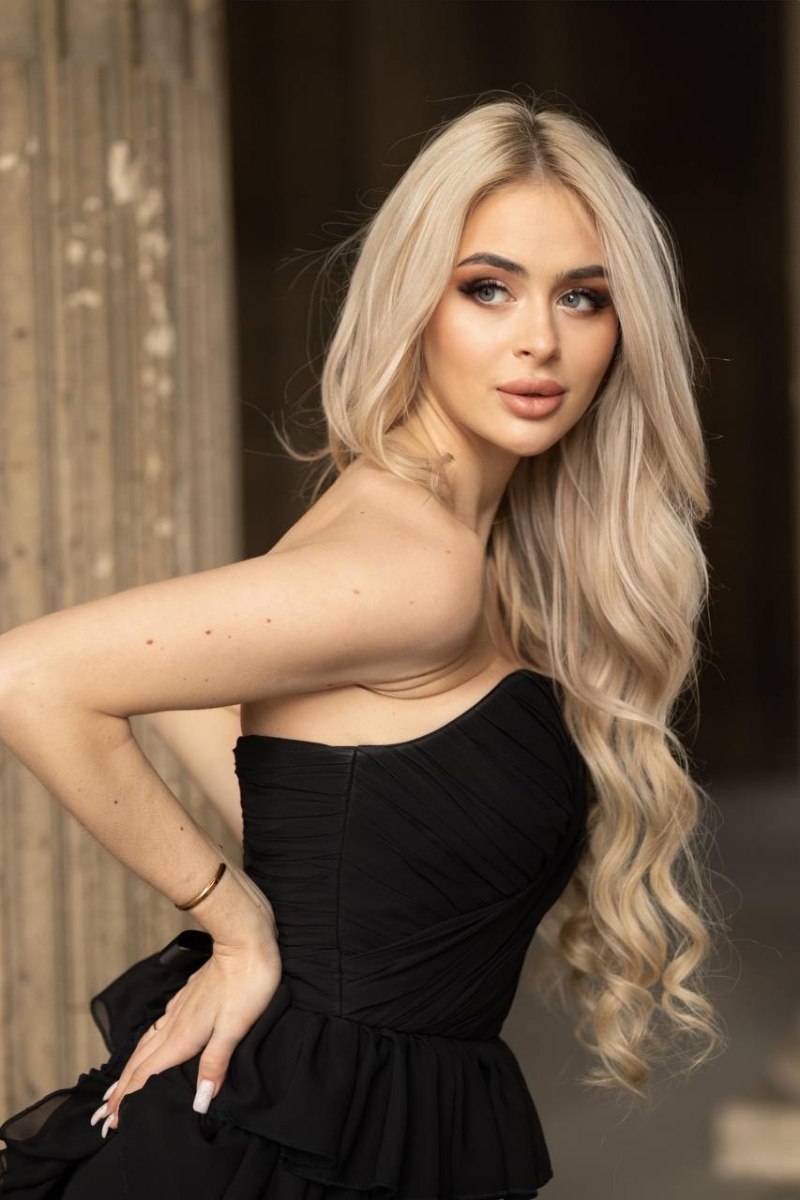 individual-makeup-and-hair-service-in-paris-bogarni