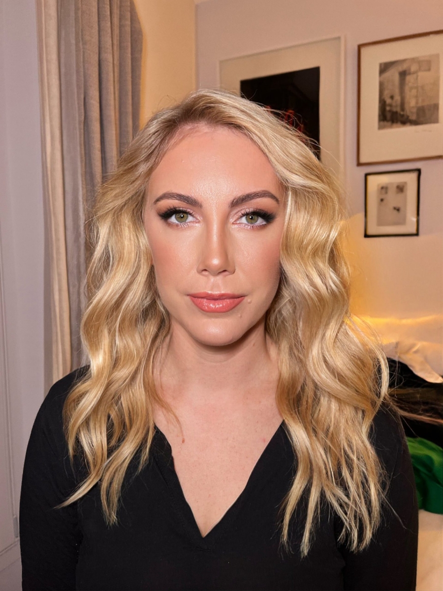 makeup-and-hairstyle-for-an-event-bogarni
