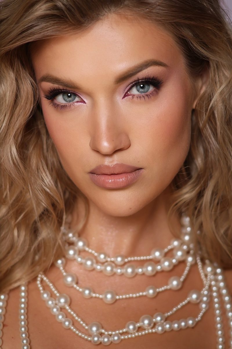 pink-glam-makeup-artist-paris-tatiana-medved