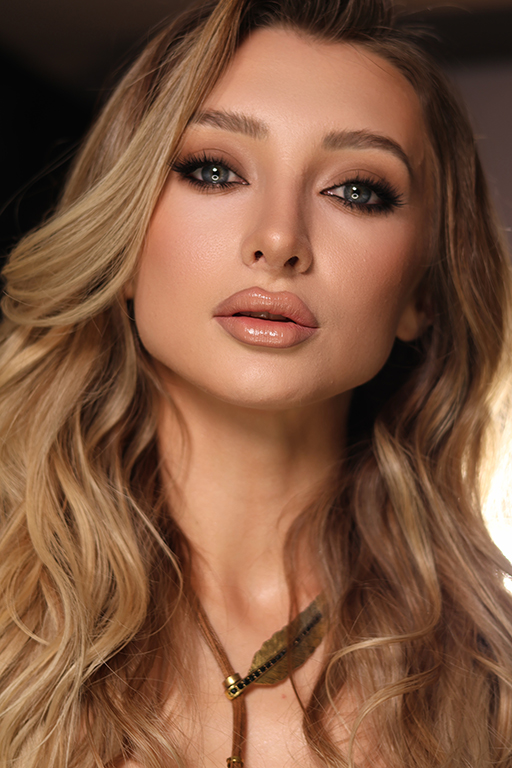 smokey-eye-evening-makeup-in-patis